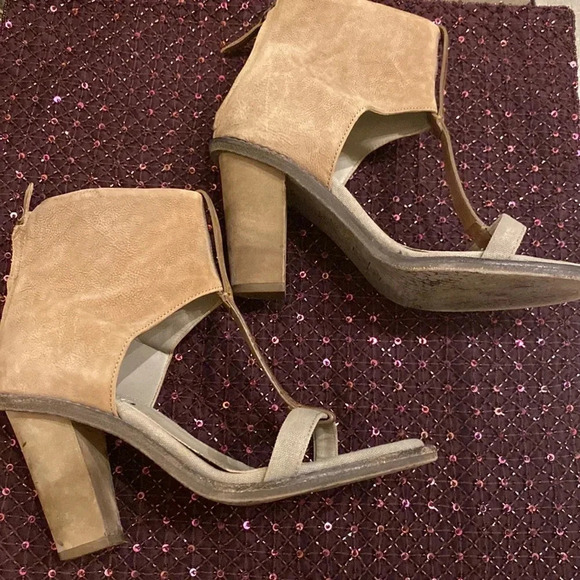 Brunello Cucinelli suede heels size 6.5 - Picture 2 of 13